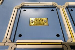 Монтаж клише на штанцформу