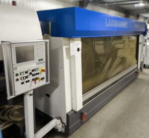 Лазер для резки фанерных полумуфт ротационных штанцформ Lasercomb PTS